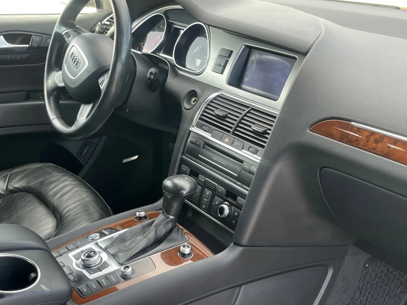 Audi Q7  7 местен, снимка 13 - Автомобили и джипове - 52246691