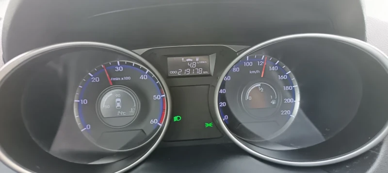 Hyundai IX35 1.7 * 219х.км * Италия * , снимка 16 - Автомобили и джипове - 52361860