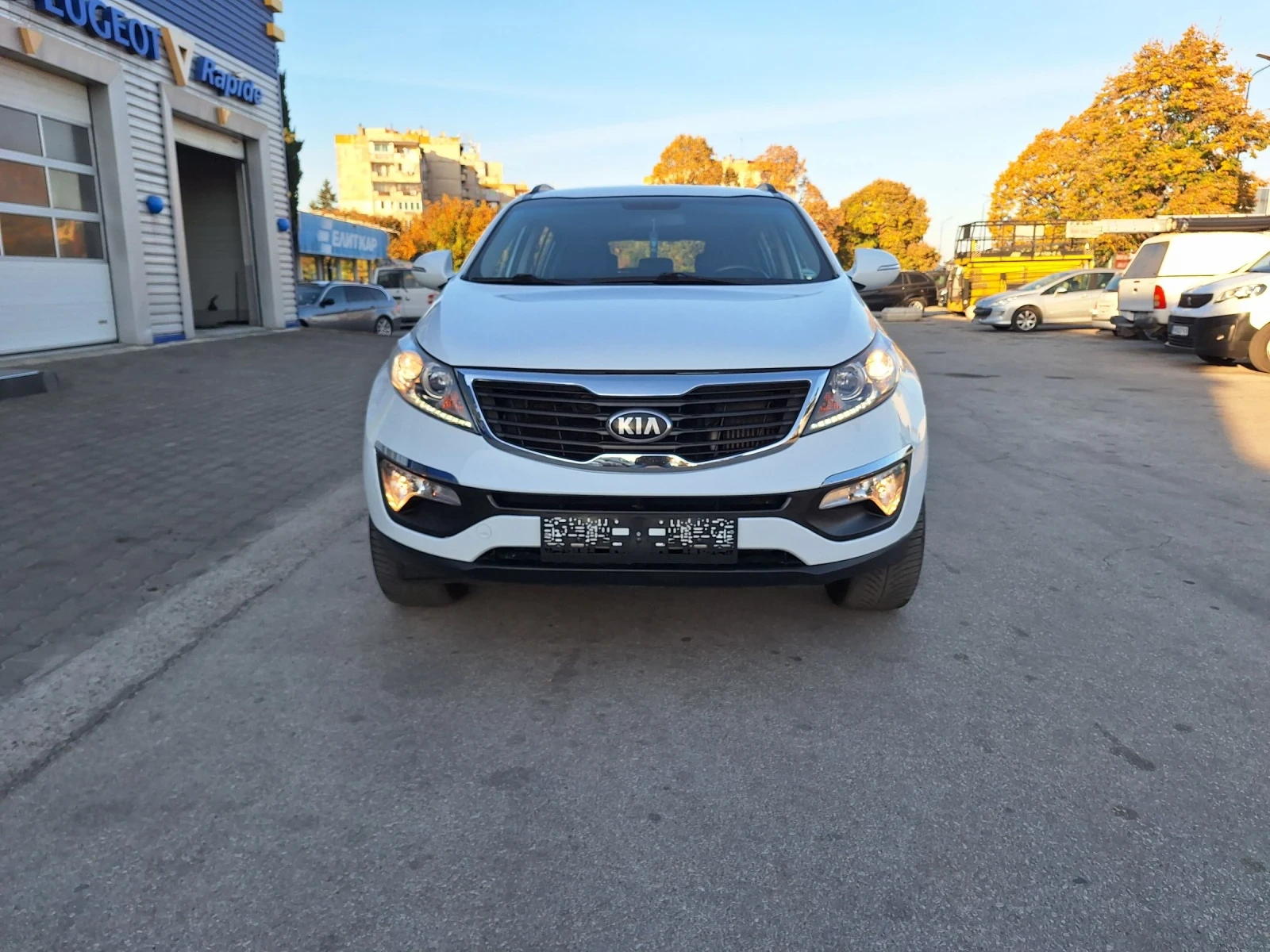 Kia Sportage 1.7d* 6ск/Лед/Топ*  - изображение 2