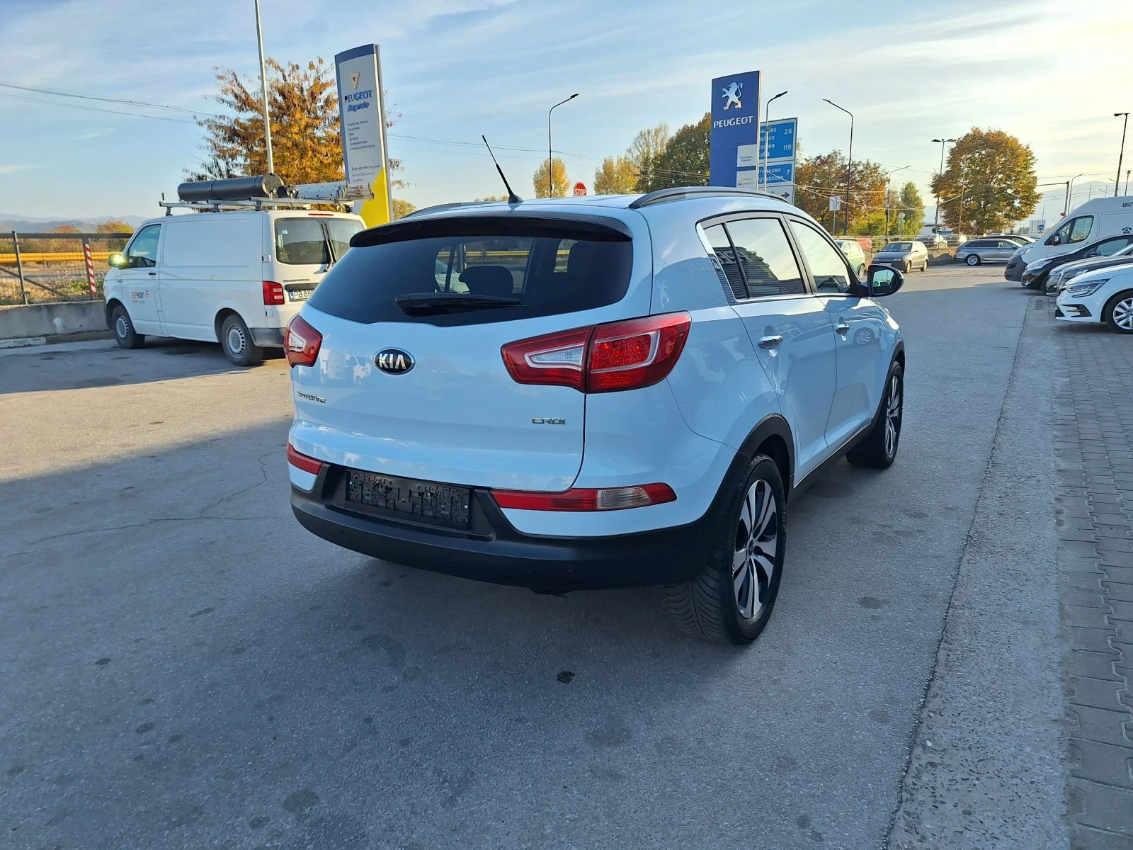 Kia Sportage 1.7d* 6ск/Лед/Топ*  - изображение 8