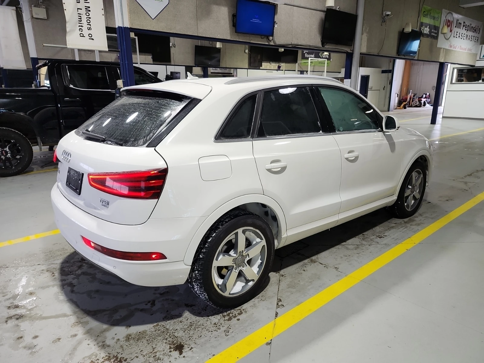 Audi Q3 Quattro| PANORAMA| CARFAX| ПОДГРЕВИ - изображение 3
