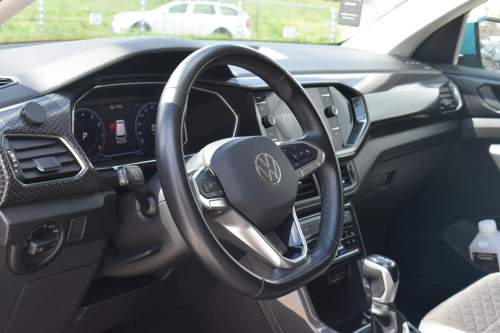 VW T-Cross 1.5i* AUTOMAT* 48000KM, снимка 9 - Автомобили и джипове - 54166473