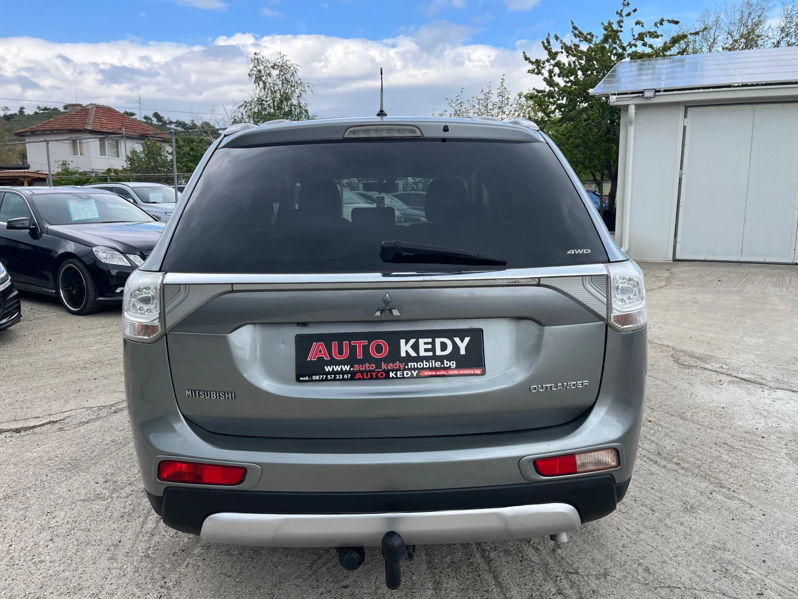 Mitsubishi Outlander 2.2D 4WD Facelift, снимка 4 - Автомобили и джипове - 54391918