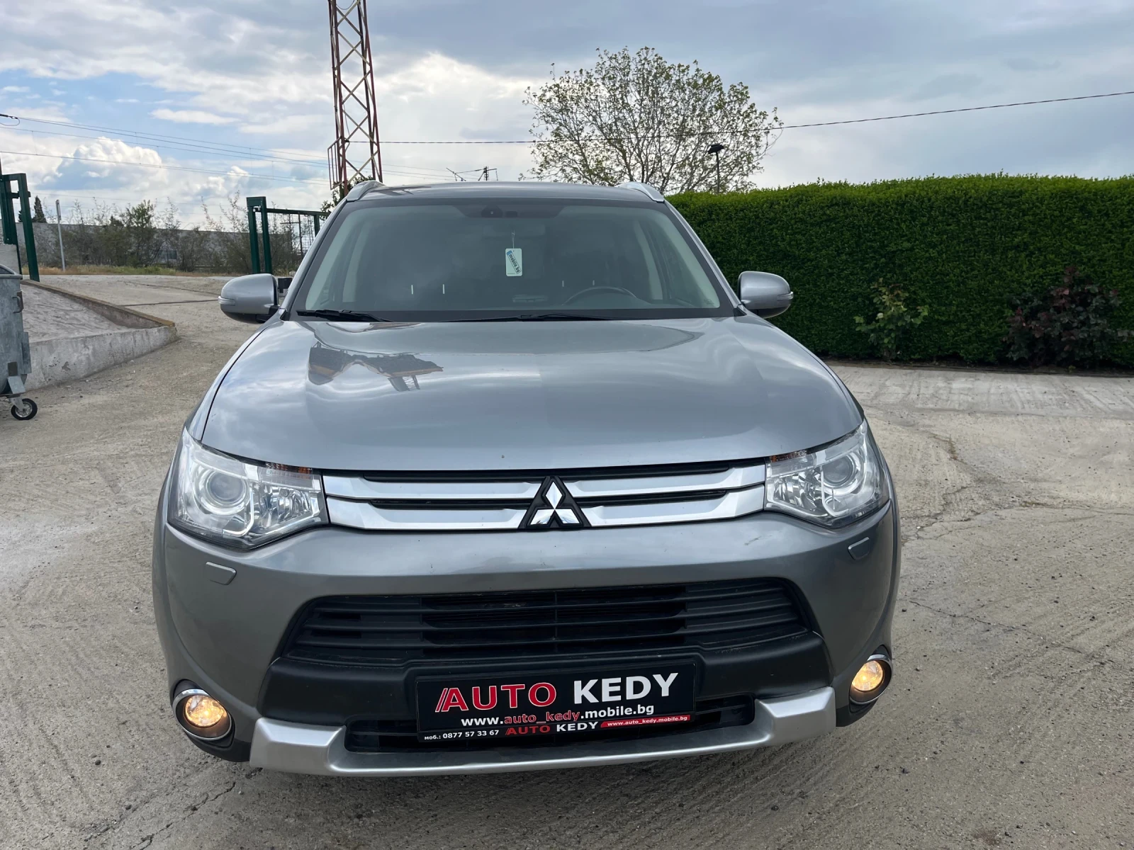 Mitsubishi Outlander 2.2D 4WD Facelift, снимка 2 - Автомобили и джипове - 54391918