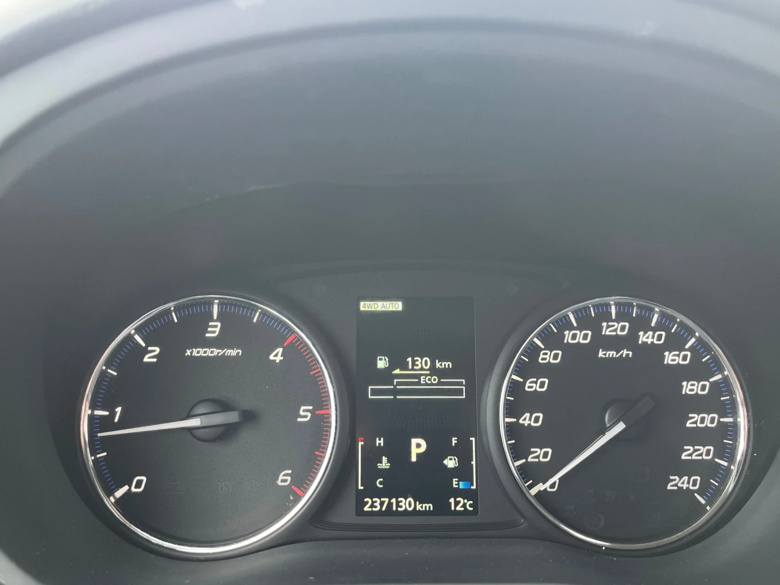 Mitsubishi Outlander 2.2D 4WD Facelift, снимка 8 - Автомобили и джипове - 54391918