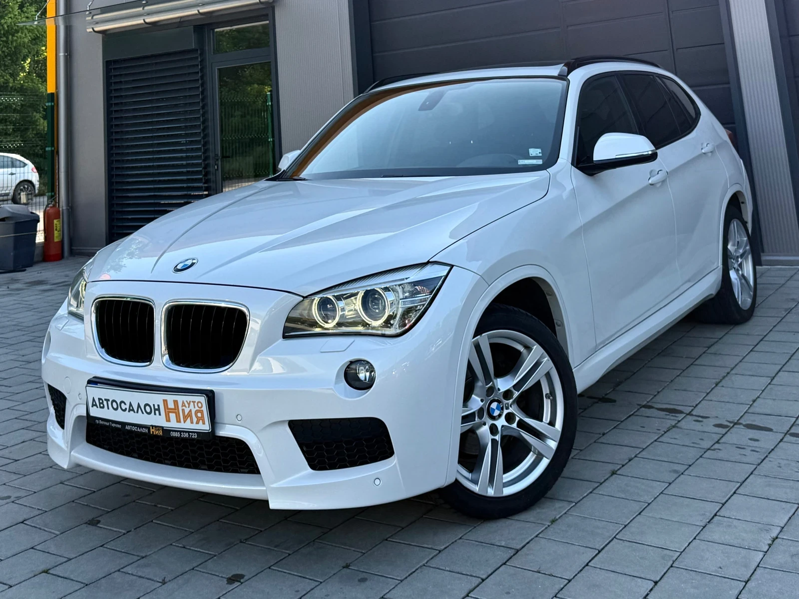 BMW X1 2.0XD * M-Pack* Pano* 8ZF* Обслужена* 