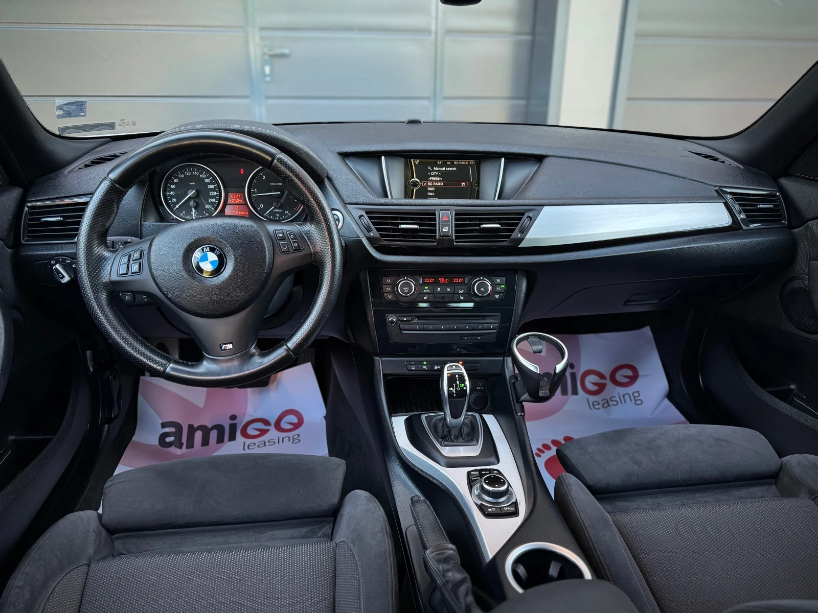 BMW X1 2.0XD * M-Pack* Pano* 8ZF* Обслужена* , снимка 8 - Автомобили и джипове - 54748269
