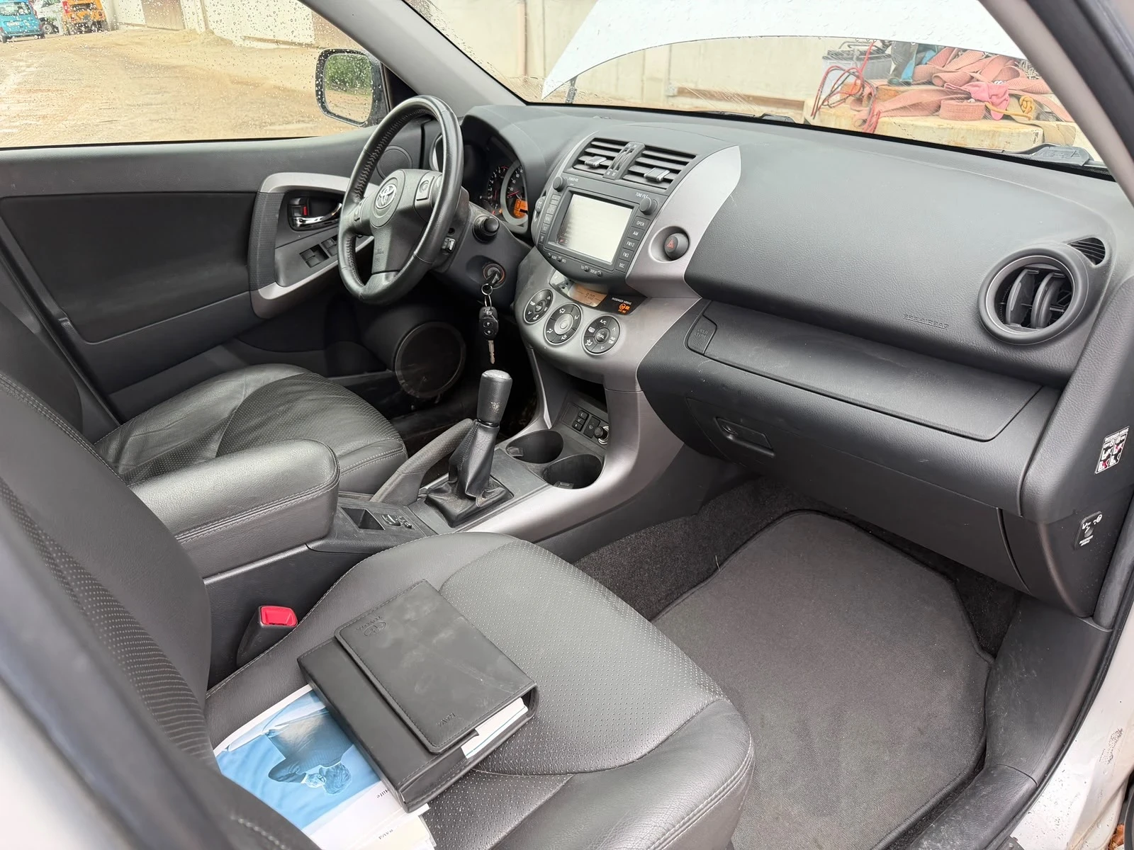 Toyota Rav4, снимка 14 - Автомобили и джипове - 54763260