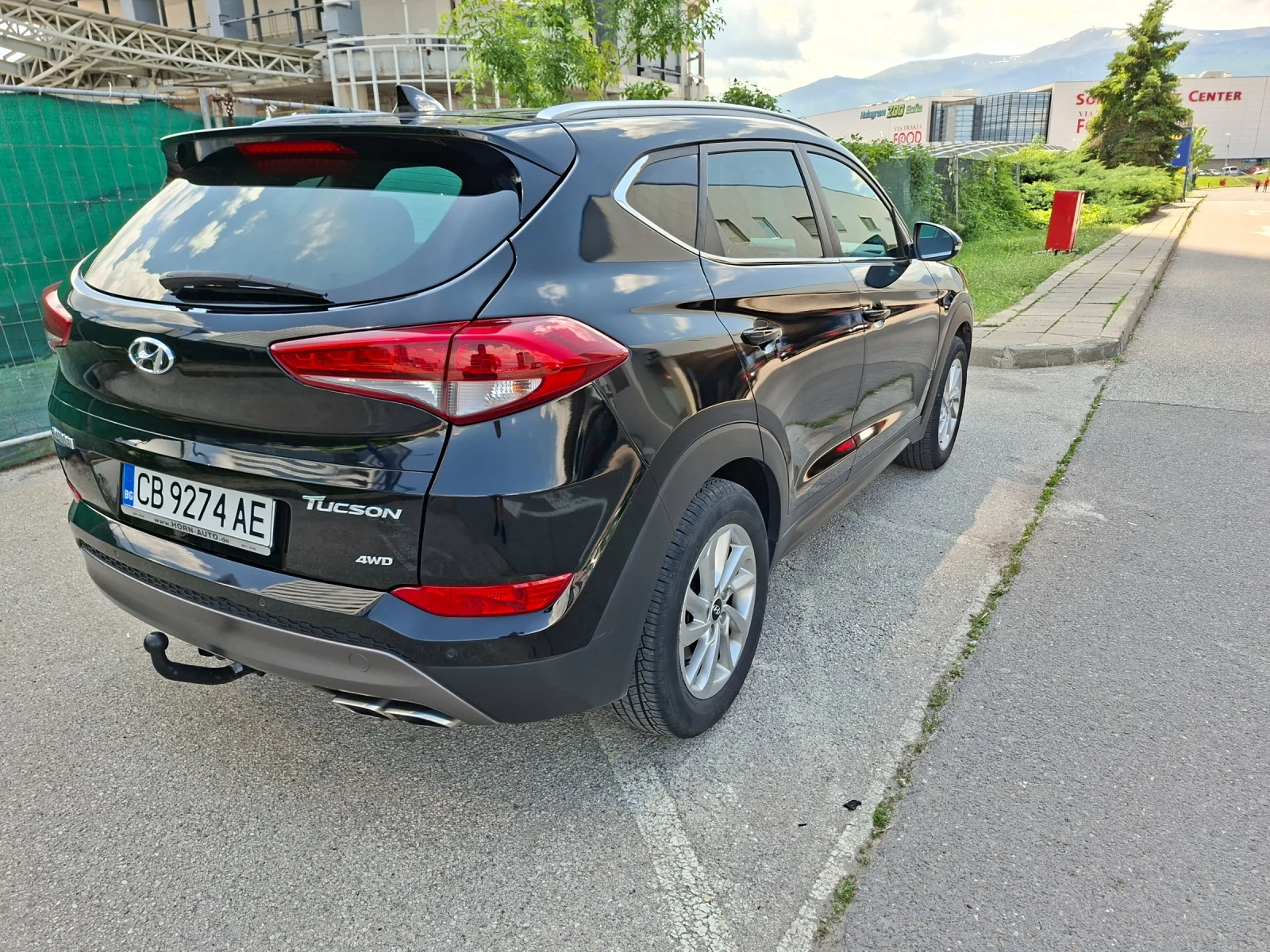 Hyundai Tucson, снимка 3 - Автомобили и джипове - 54810211