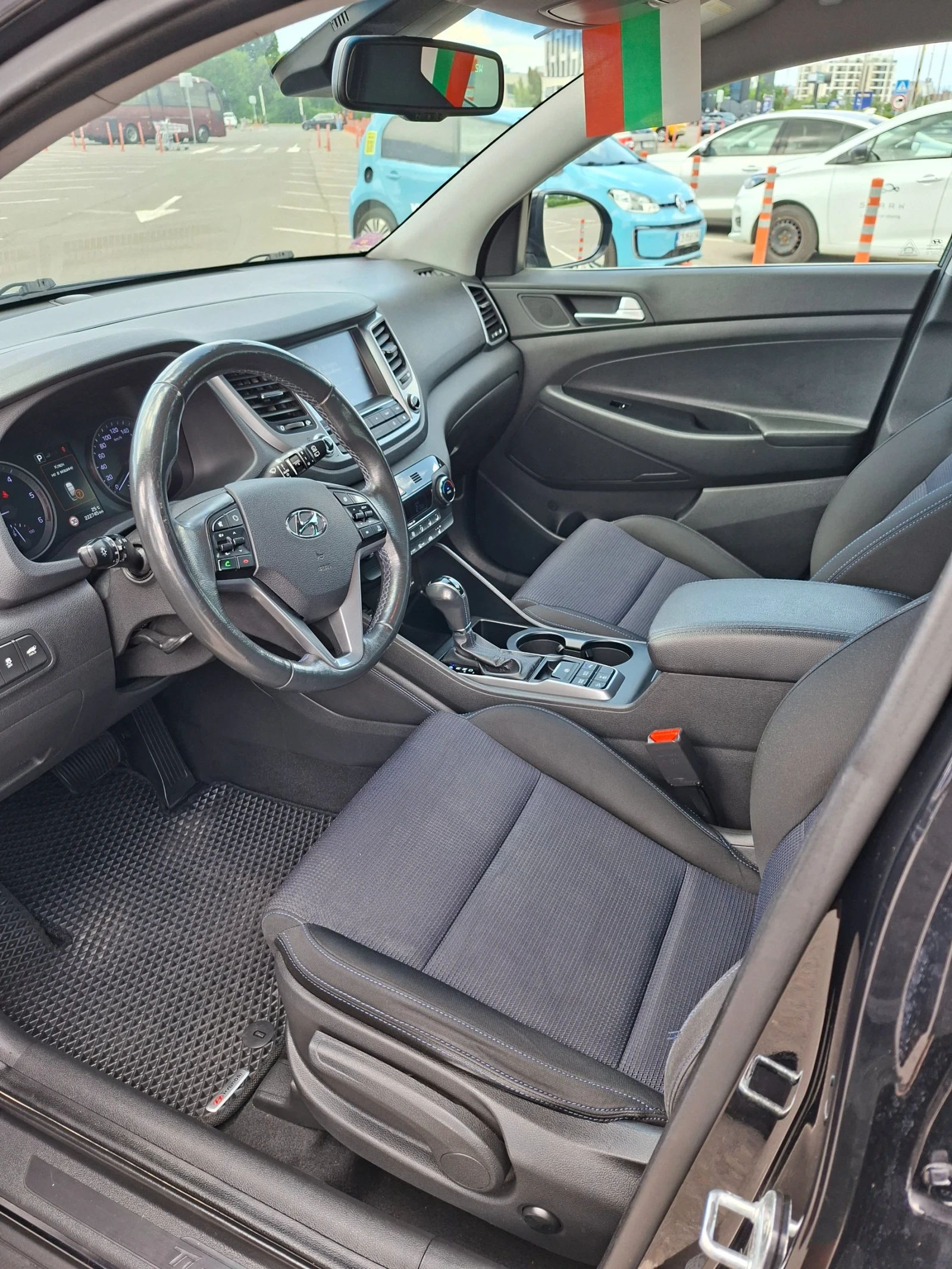 Hyundai Tucson, снимка 8 - Автомобили и джипове - 54810211