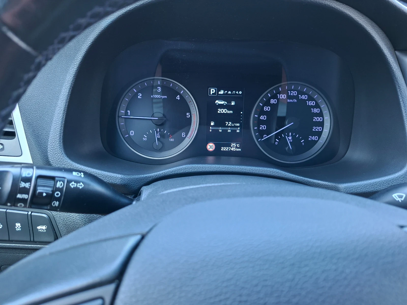 Hyundai Tucson, снимка 14 - Автомобили и джипове - 54810211