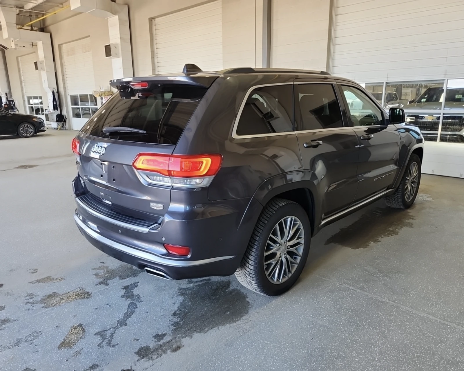 Jeep Grand cherokee Summit, снимка 3 - Автомобили и джипове - 55189533