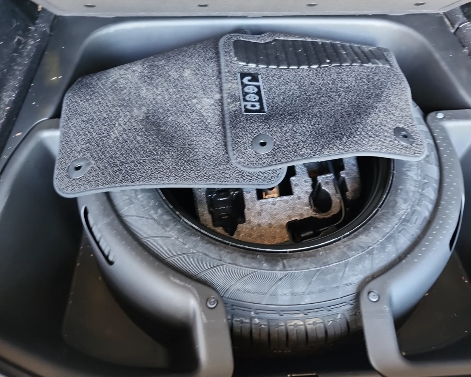 Jeep Grand cherokee Summit, снимка 15 - Автомобили и джипове - 55189533