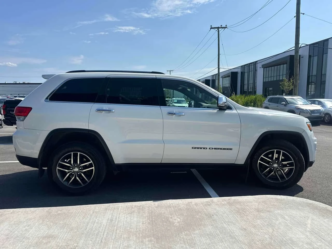Jeep Grand cherokee Limited | CARFAX | АВТОКРЕДИТ БЕЗ ПЪРВОНАЧАЛНА , снимка 4 - Автомобили и джипове - 55396887