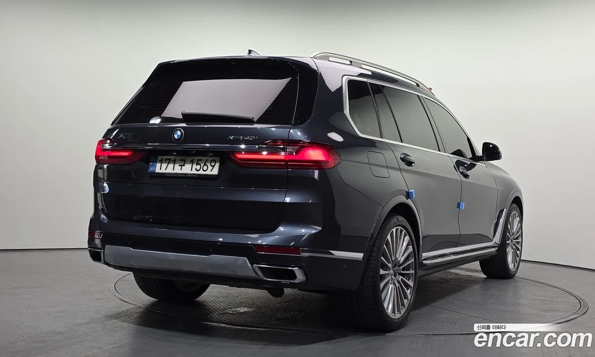 BMW X7 xDrive 40i Design Pure Excellence 6-Seater, снимка 2 - Автомобили и джипове - 55668943