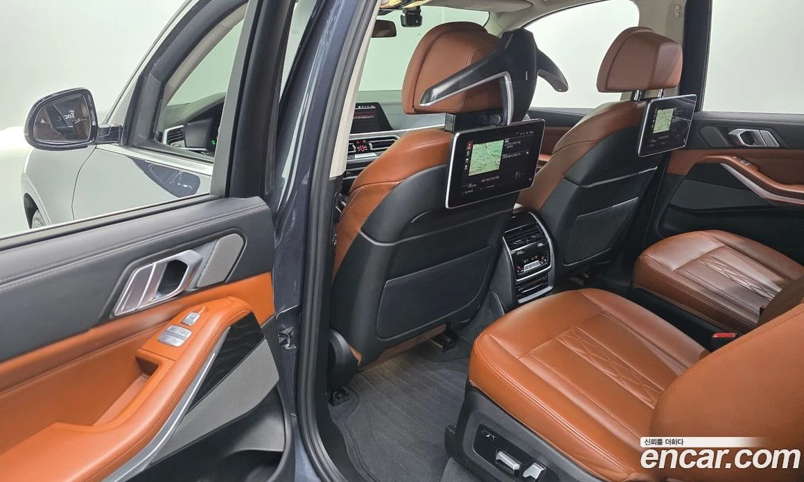 BMW X7 xDrive 40i Design Pure Excellence 6-Seater, снимка 17 - Автомобили и джипове - 55668943