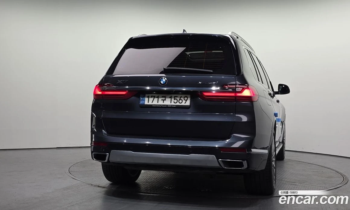 BMW X7 xDrive 40i Design Pure Excellence 6-Seater, снимка 4 - Автомобили и джипове - 55668943