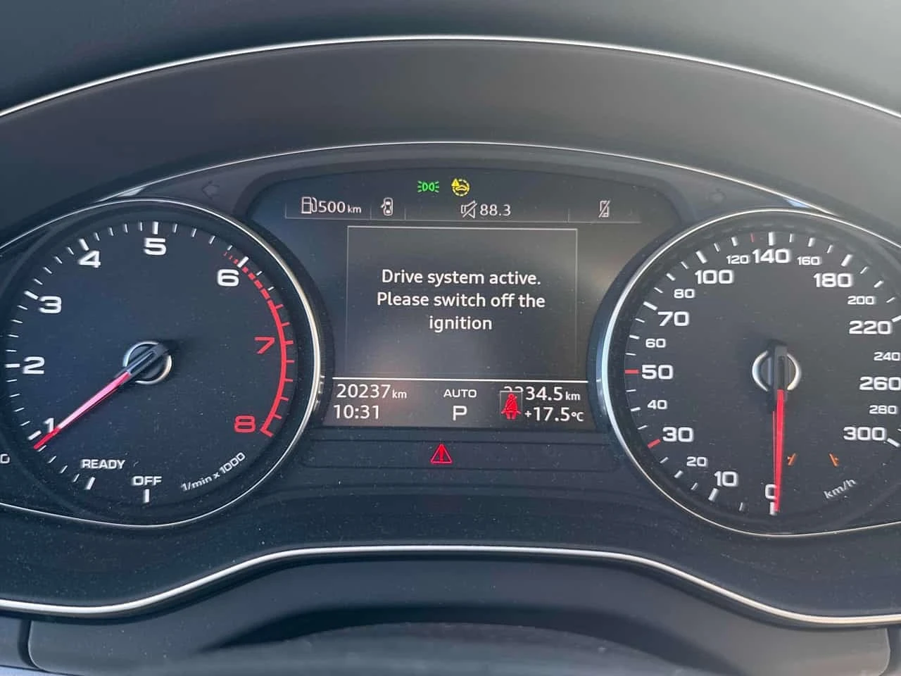 Audi Q5 * Komfort * CARFAX * ОПЦИЯ ЗА ФИНАНСИРАНЕ, снимка 8 - Автомобили и джипове - 56223379