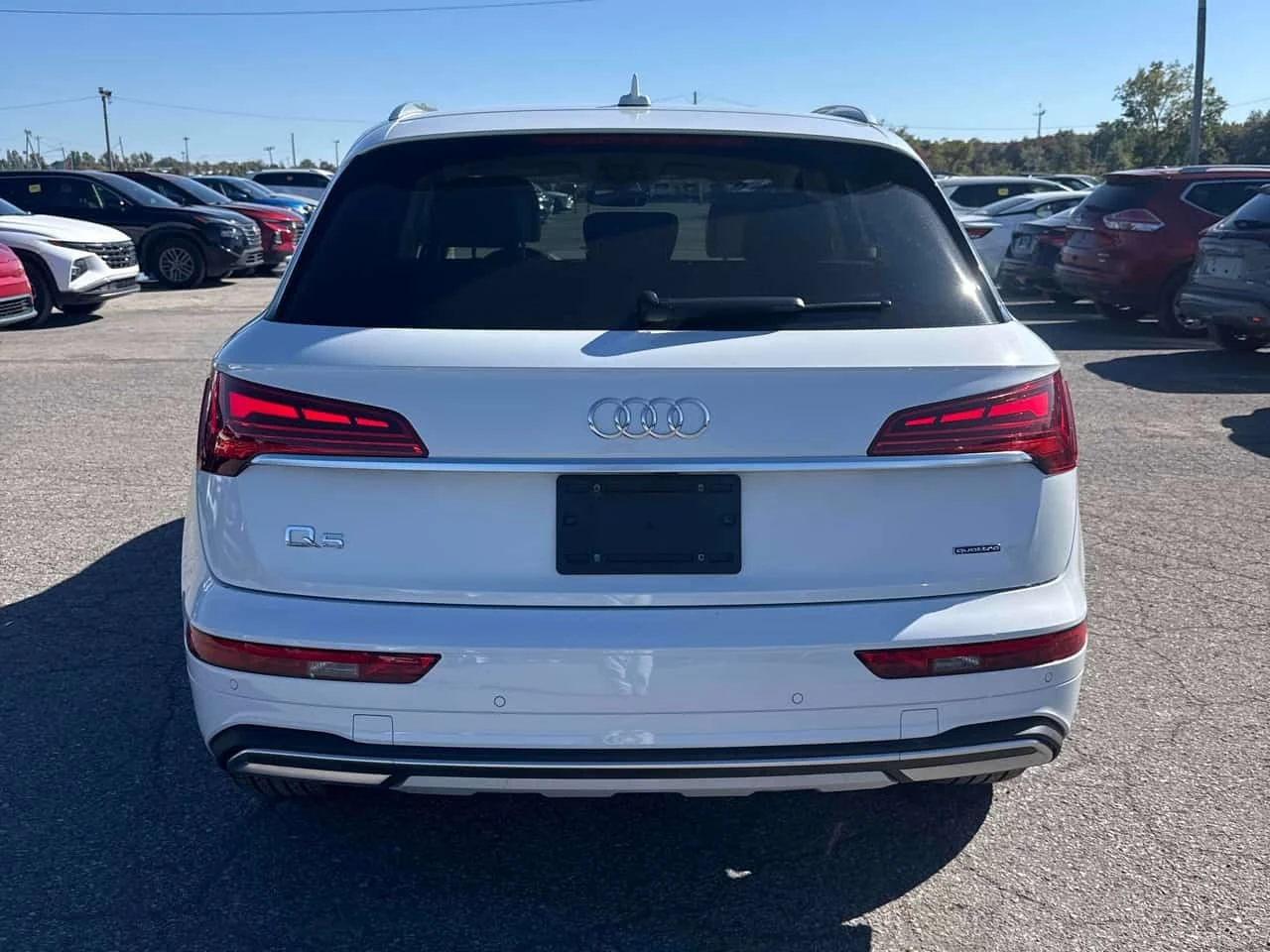 Audi Q5 * Komfort * CARFAX * ОПЦИЯ ЗА ФИНАНСИРАНЕ, снимка 4 - Автомобили и джипове - 56223379