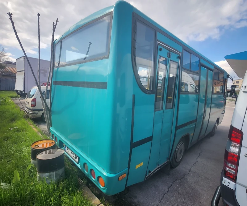 Isuzu Urban Подходящ и за кемпер!, снимка 4 - Бусове и автобуси - 49921744