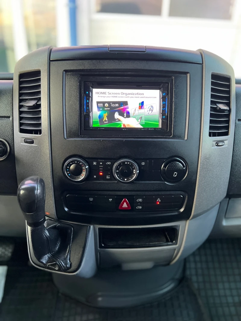 Mercedes-Benz Sprinter 318 / 3 000cc V6 / Климатроник, снимка 15 - Бусове и автобуси - 52483190