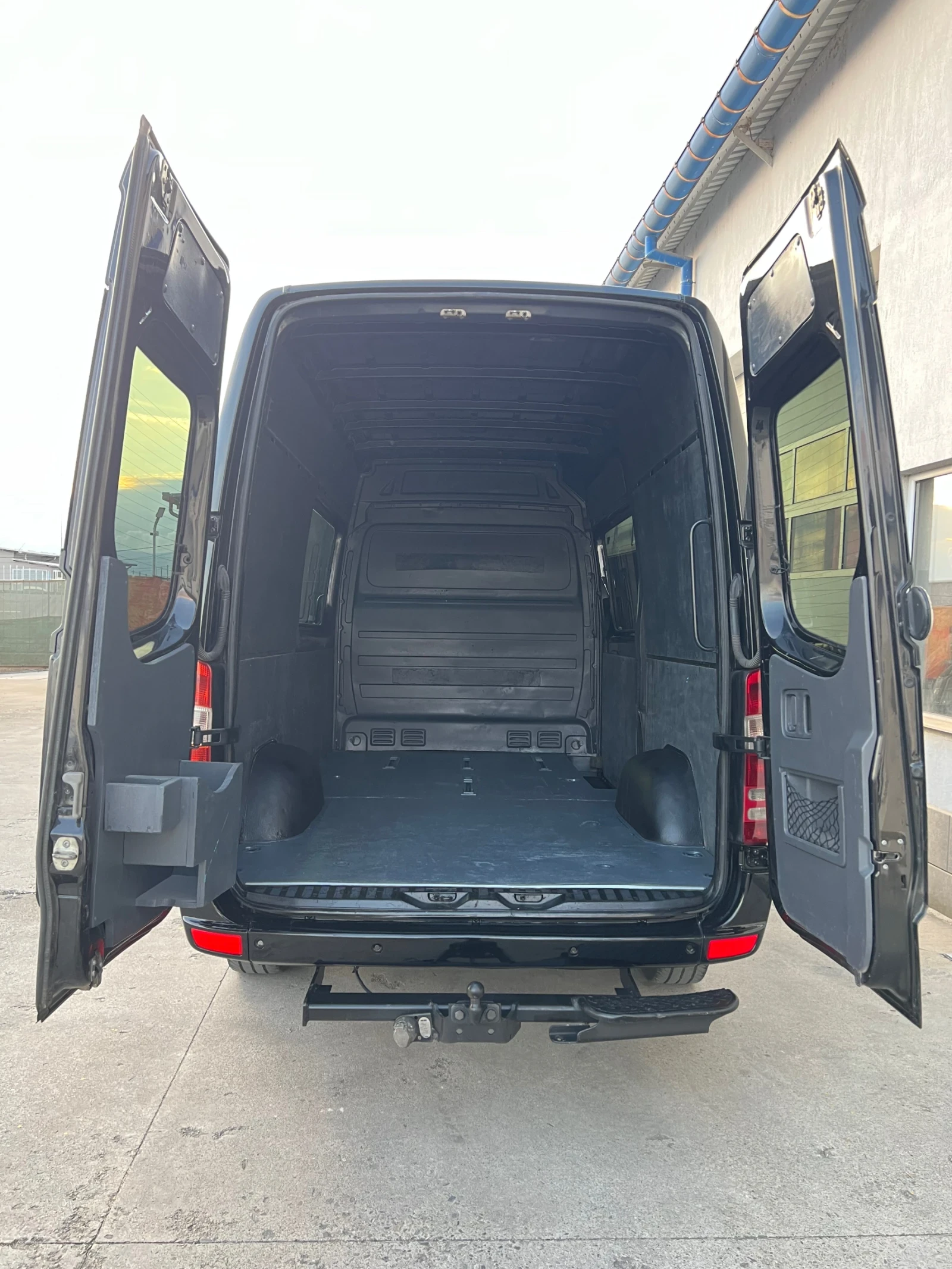 Mercedes-Benz Sprinter 318 / 3 000cc V6 / Климатроник - изображение 9