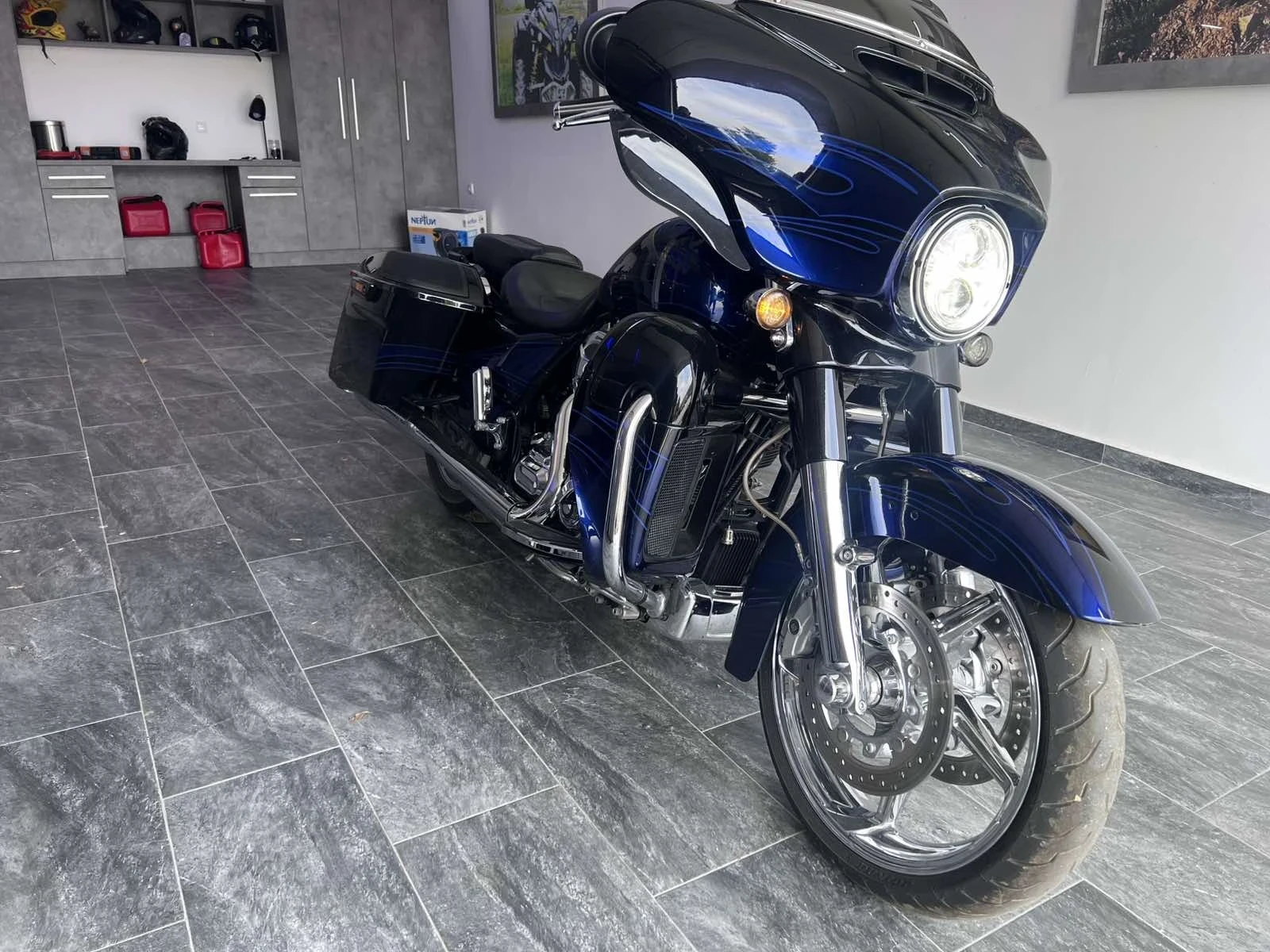 Harley-Davidson CVO  - изображение 6