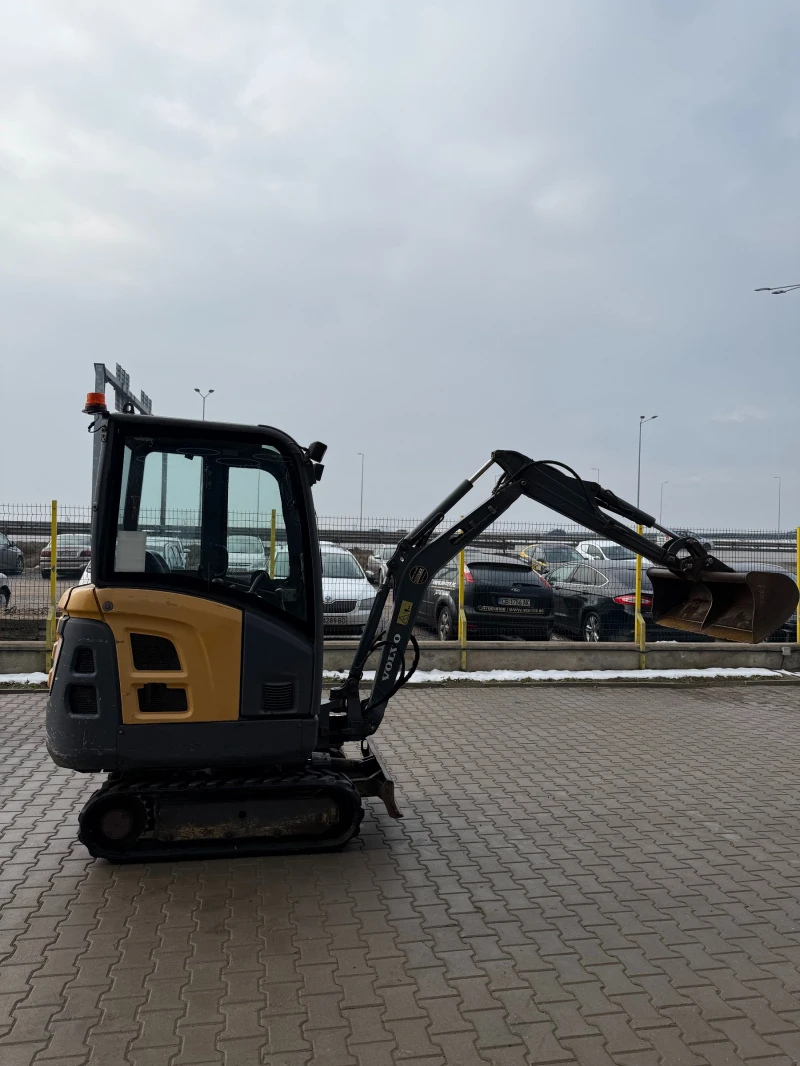 Багер Volvo EC15C, снимка 5 - Индустриална техника - 49985359