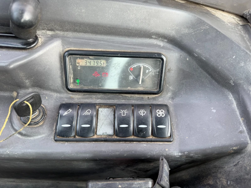 Багер Volvo EC15C, снимка 12 - Индустриална техника - 49985359