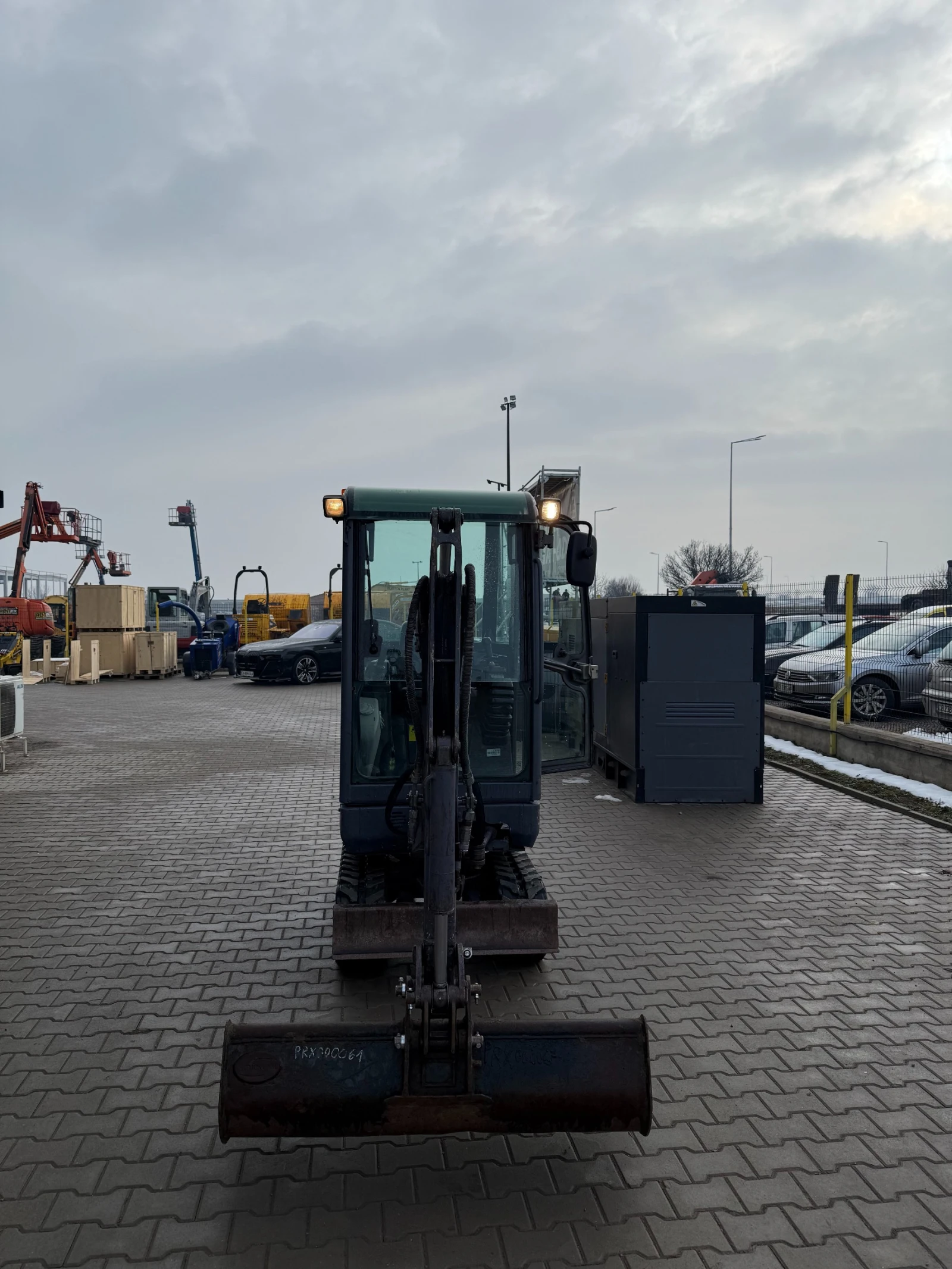  Volvo EC15C | Mobile.bg   13