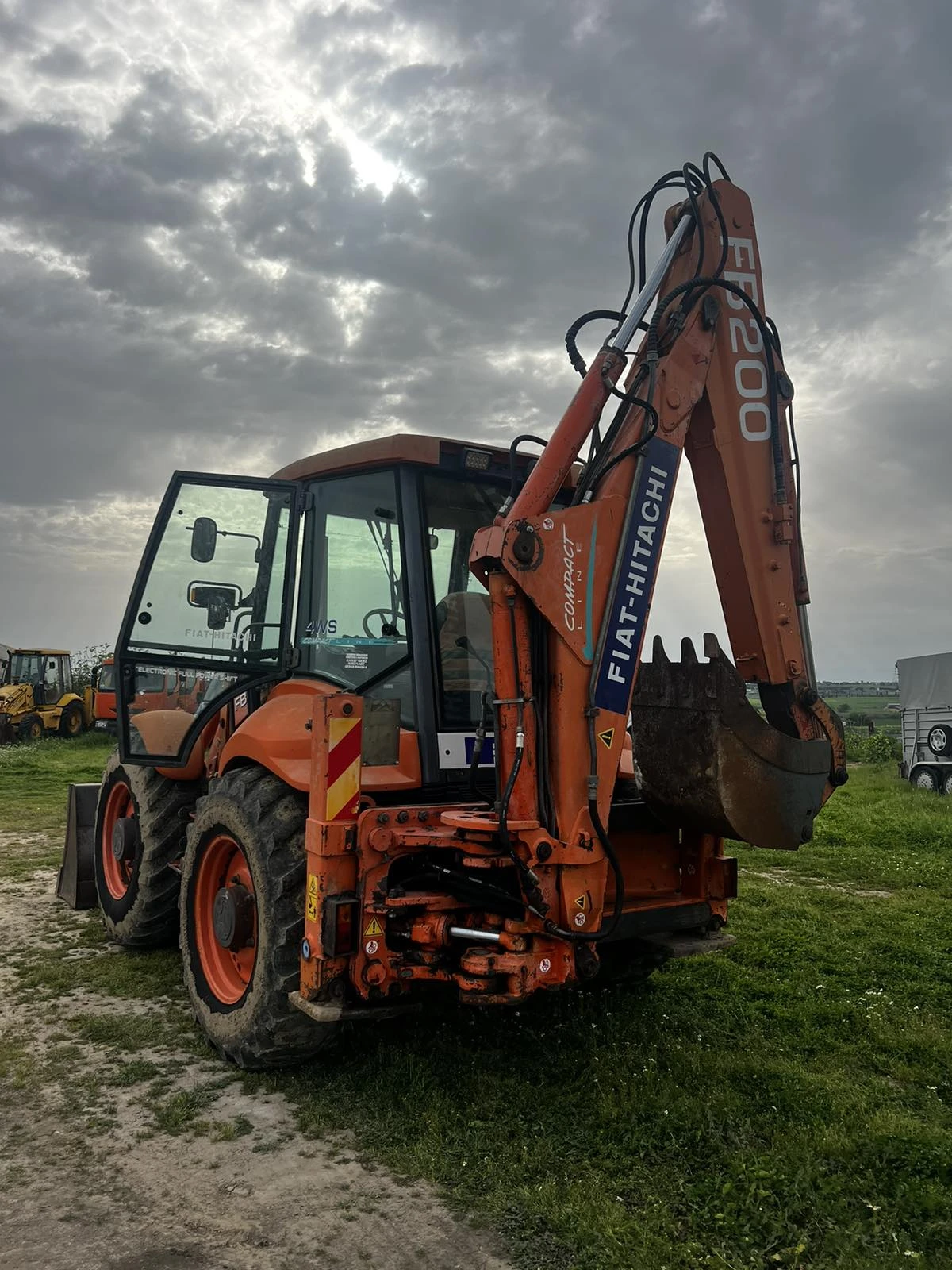 Багер Hitachi  - изображение 5