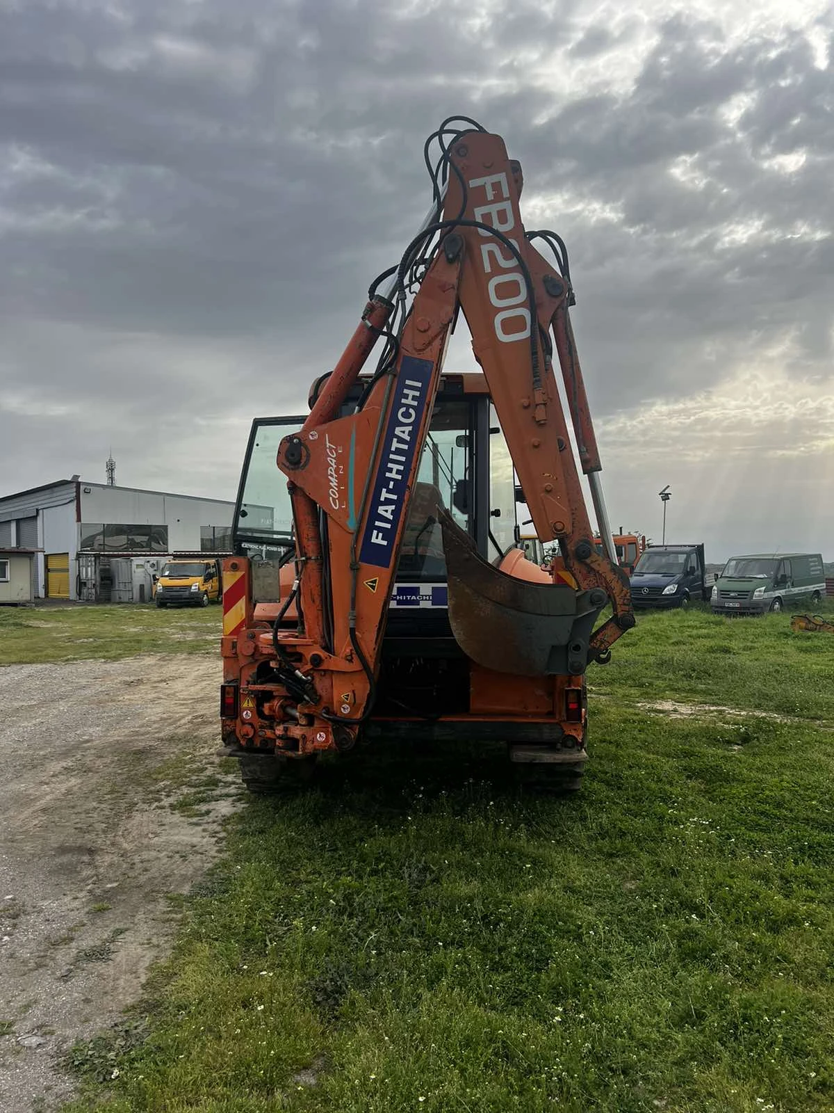 Багер Hitachi  - изображение 6