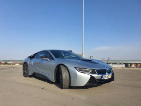 BMW i8, снимка 5 - Автомобили и джипове - 45639953