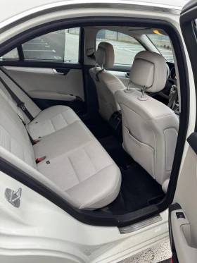 Mercedes-Benz C 200, снимка 11