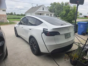 Tesla Model Y * Performance * CARFAX * БЕЗ ПЪРВОНАЧАЛНА ВНОСКА | Auto.bg — изображение 4