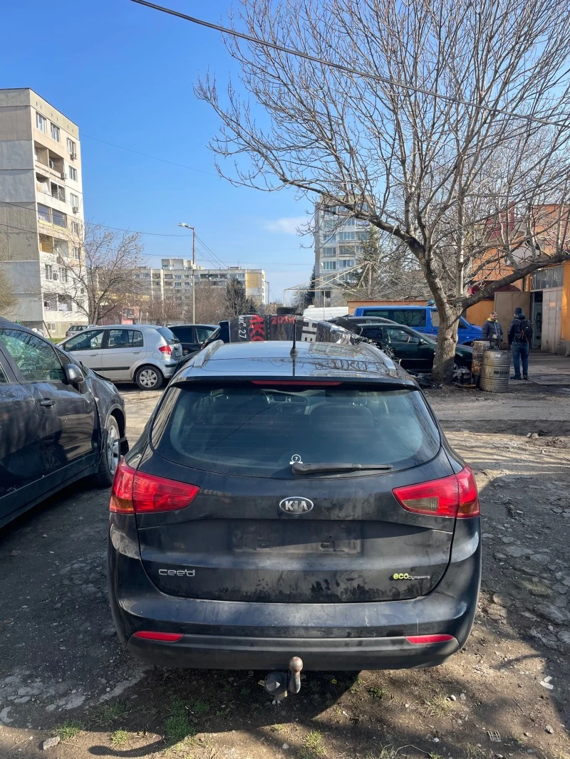 Kia Ceed 1,6CRDI, снимка 4 - Автомобили и джипове - 39908796