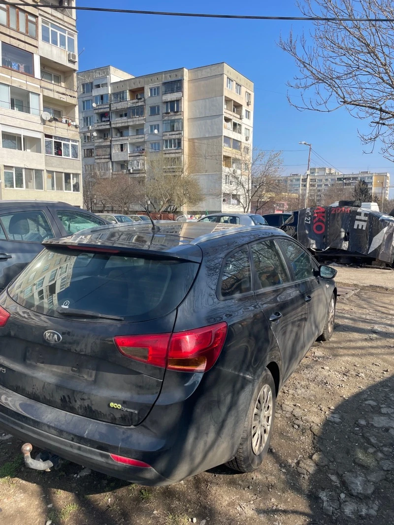 Kia Ceed 1,6CRDI, снимка 5 - Автомобили и джипове - 39908796