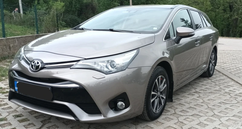 Toyota Avensis 1.8 VVTI, снимка 1 - Автомобили и джипове - 47483412