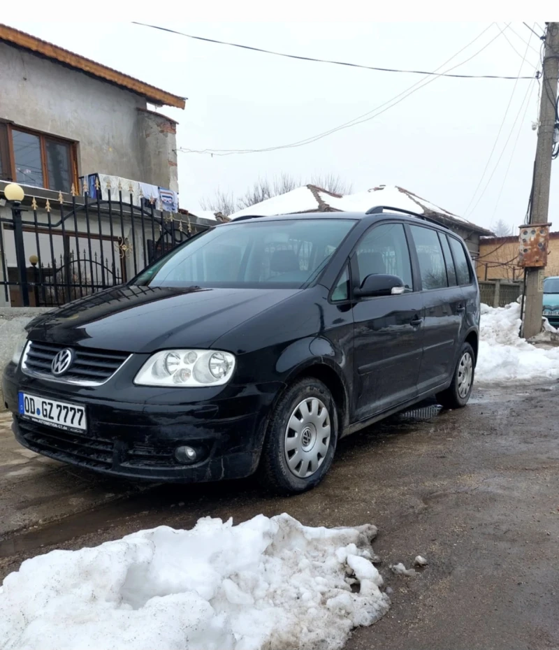 VW Touran 2.0 TDI, снимка 5 - Автомобили и джипове - 49304080