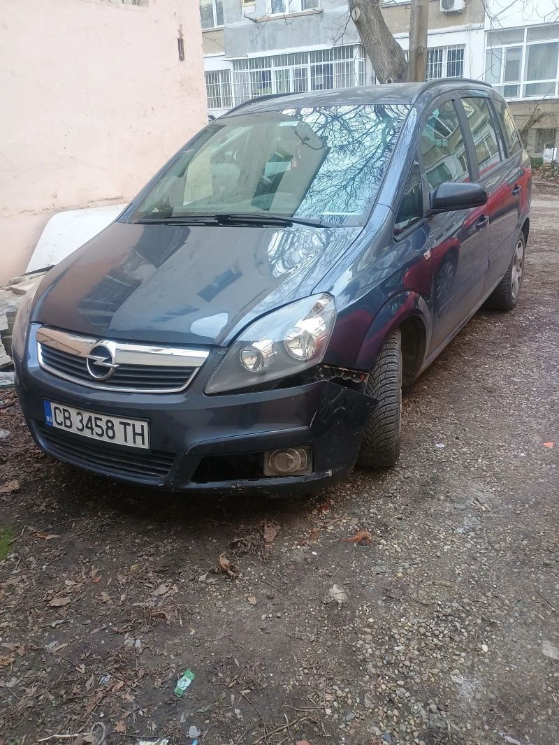 Opel Zafira, снимка 1 - Автомобили и джипове - 49404569