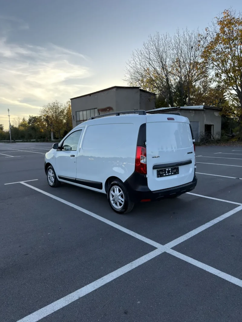 Dacia Dokker 1.6 - Газ, снимка 6 - Автомобили и джипове - 52817415