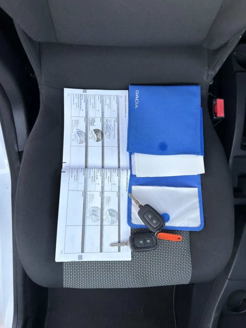 Dacia Dokker 1.6 - Газ, снимка 13 - Автомобили и джипове - 52817415