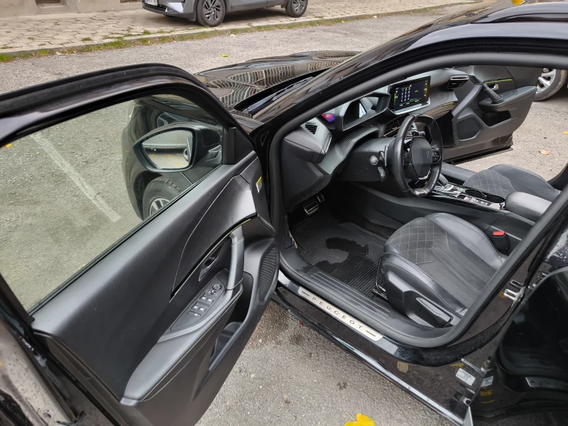 Peugeot 2008 1.5 hdi 131 GT  Гаранционна!, снимка 8 - Автомобили и джипове - 52323610