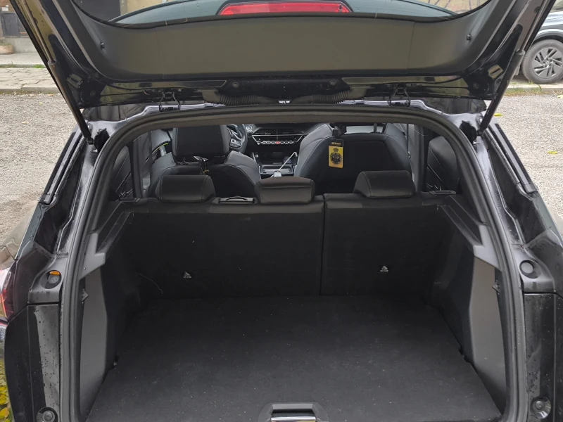 Peugeot 2008 1.5 hdi 131 GT  Гаранционна!, снимка 7 - Автомобили и джипове - 52323610