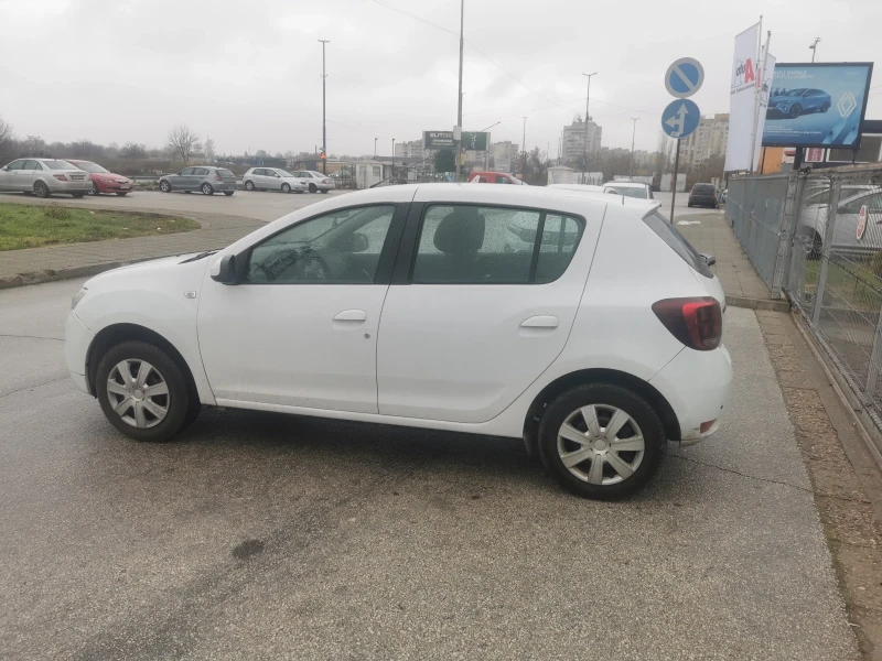 Dacia Sandero 1.0 AGU, снимка 5 - Автомобили и джипове - 52891717