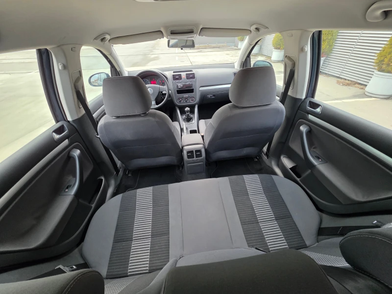 VW Golf  V-1.6-102 hp, снимка 13 - Автомобили и джипове - 53227715