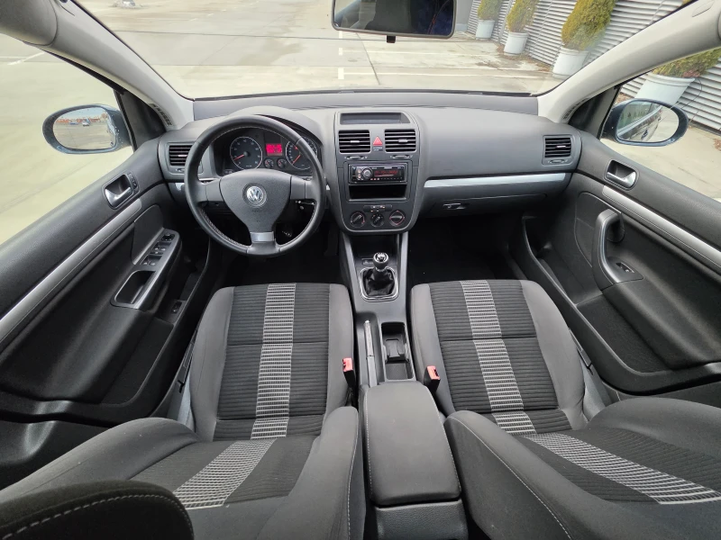 VW Golf  V-1.6-102 hp, снимка 9 - Автомобили и джипове - 53227715