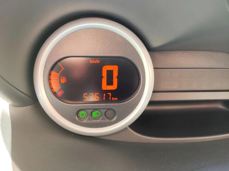 Renault Twingo 1.Ръка, 53000км, климатроник, снимка 11 - Автомобили и джипове - 53400631