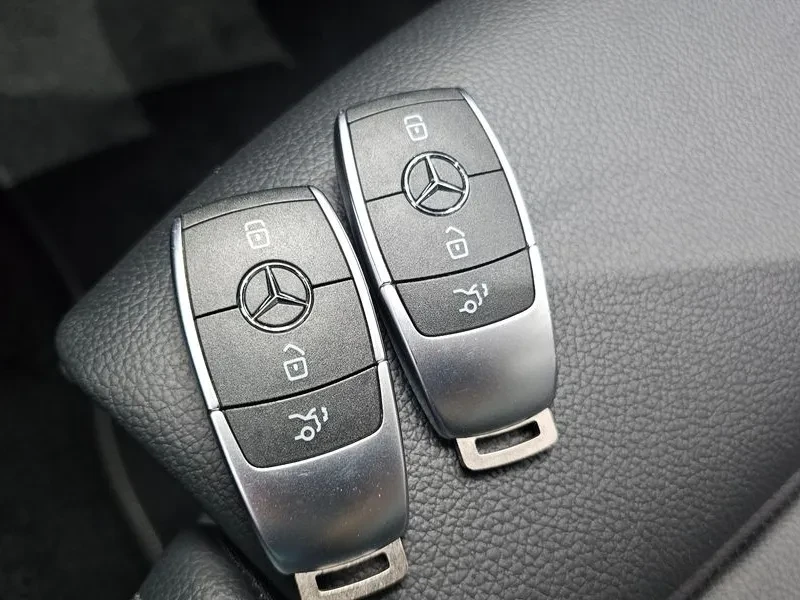 Mercedes-Benz A 220 Sedan, снимка 17 - Автомобили и джипове - 55715341