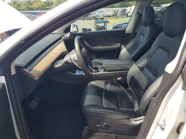 Tesla Model Y, снимка 8 - Автомобили и джипове - 56117832